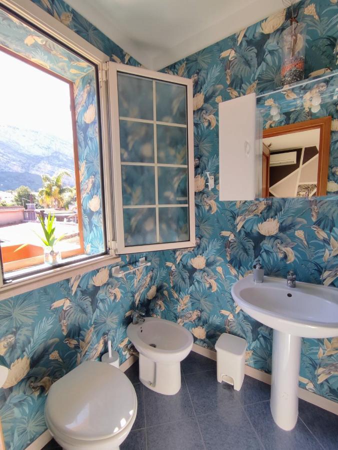 Casa Vacanze Isolotto Isola delle Femmine Ngoại thất bức ảnh