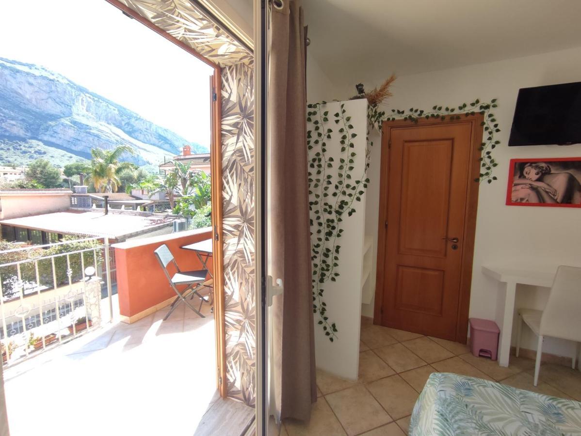 Casa Vacanze Isolotto Isola delle Femmine Ngoại thất bức ảnh