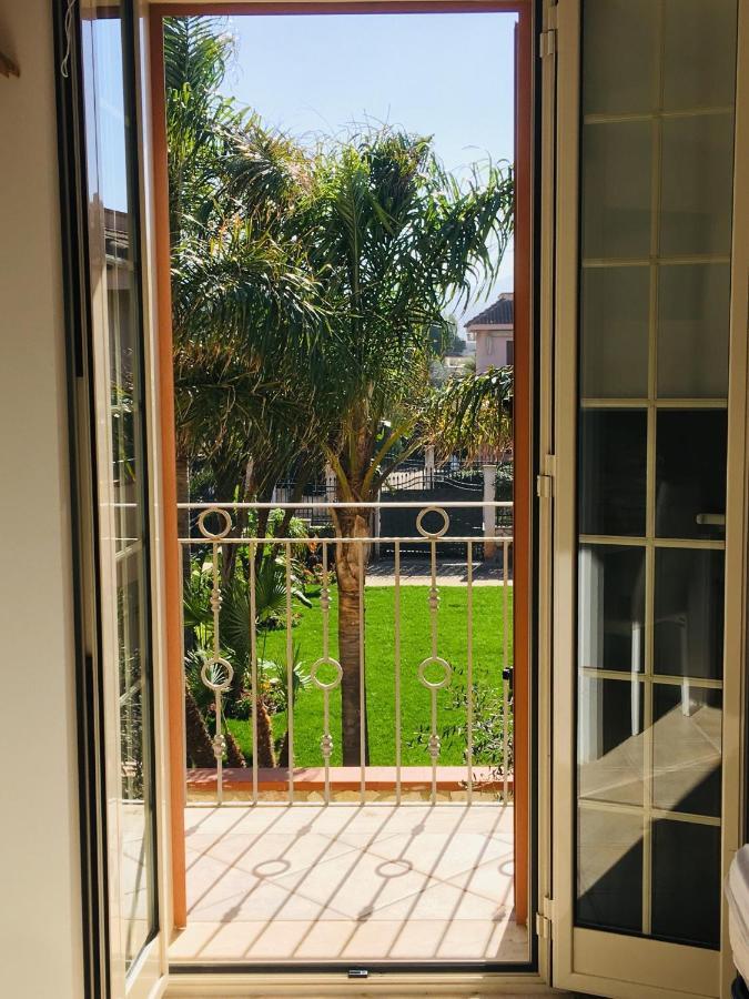 Casa Vacanze Isolotto Isola delle Femmine Ngoại thất bức ảnh